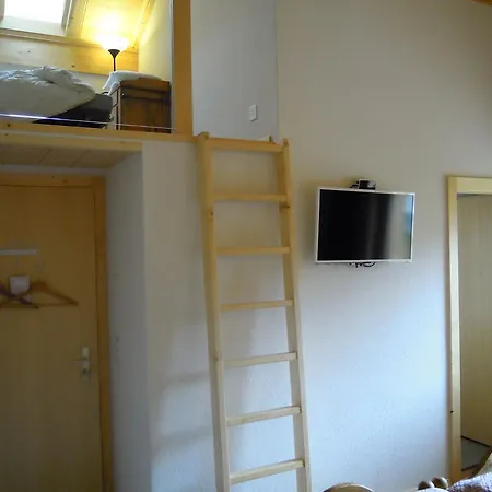 Tivoli Chalet レイサン