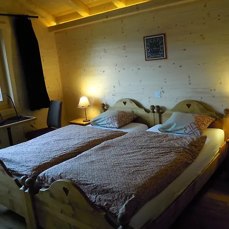 Tivoli Chalet Bed & Breakfast 4*