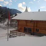 Tivoli Chalet Bed & Breakfast 4*