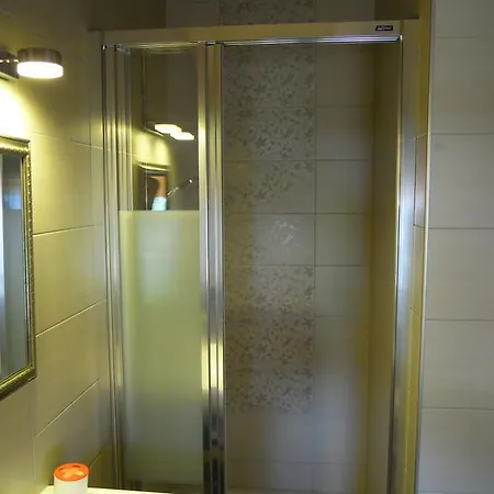 Tivoli Chalet Nocleg ze śniadaniem 4*